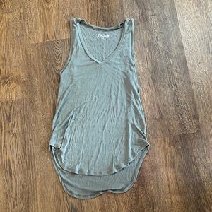 Mudd Women's Olive V-Neck Tank Top
